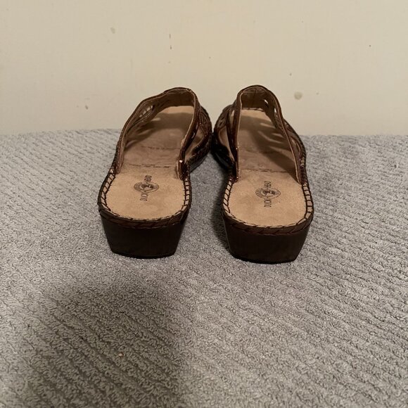 Sandals - Picture 4 of 5